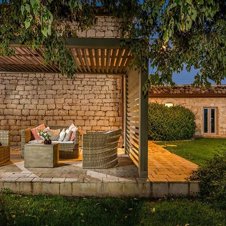 Villa Ramunna 6, Emma *